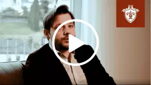 Herr Sahin erzählt in einem Interview über die Zusammenarbeit mit Immobilien Hofmann GmbH & Co. KG