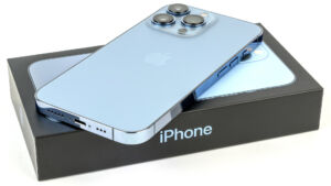 iPhone Replacement Screen NYC Store Midtown Location Ready to Help You ! Battery Repair, Back Glass Fix, Charging Port Repair, iPad Screen Repair and More,,,