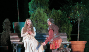 Doña Inés y don Juan en una representación de Don Juan en Alcalá en la Huerta del Obispo
