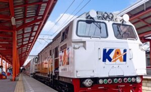 Moda Transportasi Kereta Api