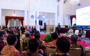 Presiden Jokowi memberikan sambutan pada Rakernas Akuntansi dan Pelaporan Keuangan Pemerintah Tahun 2016, di Istana Negara, Jakarta, Selasa (20/9) pagi. (Foto: JAY/Humas)