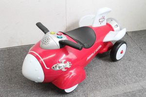 ラジオフライヤー　乗用玩具