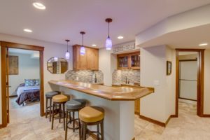 Woodbury MN home renovation wet bar