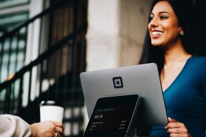 StripeとPayPalの決済方法などの違いを比較｜導入するメリットやデメリットも解説