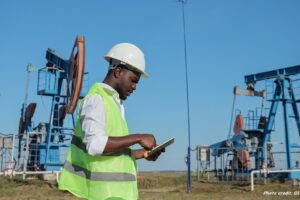 Eutelsat and MSTelcom sign distribution agreement