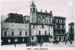 Piazza Mercantile.