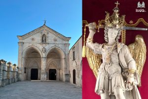 Ingresso Santuario di San Michele Arcangelo e statua dell'arcangelo