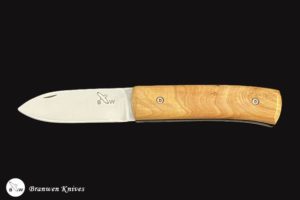 Branwen « FLAM » CADE- Couteau de poche.