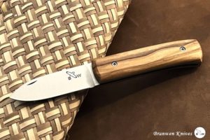 Branwen FLAM Olivier- Couteau de poche.