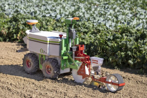 For the small but versatile Oz robot a range of new tools for tasks such as planting and weeding will be available. - Photo: Naïo Technologies