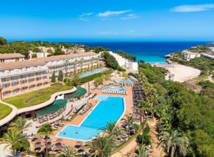 best family cala mandia