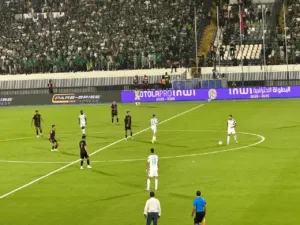 alt= Raja vs ASFAR 0-0 à la mi-temps