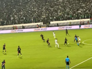 alt= Raja vs ASFAR 0-0 à la mi-temps.