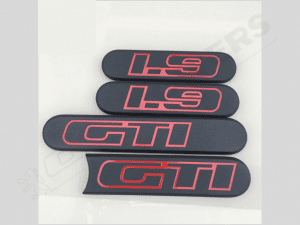 Ensemble de 4 enjoliveurs 1.9 GTI noir Ouragan en relief