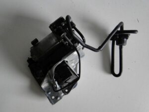 MERCEDES POMPA ZAWIESZENIA KOMPRESOR A2223200604