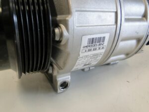 MERCEDES POMPA KLIMATYZACJI KLIMY A0008307800 6 PK