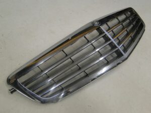 MERCEDES C KLASA W204 GRILL ATRAPA A2048800323