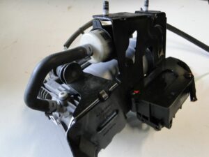 MERCEDES ML W166 POMPA ZAWIESZENIA A1663200143