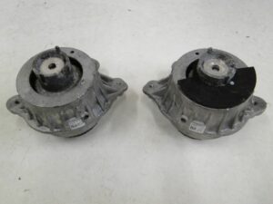 MERCEDES C KLASA W205 PODUSZKA SILNIKA A2052406617