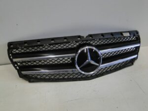 MERCEDES B KLASA W246 GRILL ATRAPA NA DISTRONIC