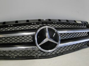 MERCEDES B KLASA W246 GRILL ATRAPA NA DISTRONIC