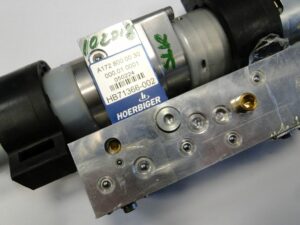 SLK R172 POMPA HYDRAULICZNA DACHU A1728000030