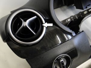 MERCEDES B KLASA W246 LIFT KRATKA NAWIEWU LEWA
