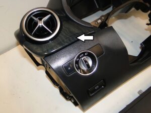 MERCEDES B KLASA W246 LIFT DREWNO W KONSOLĘ LEWE