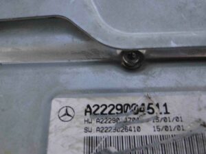 WZMACNIACZ A2229004511