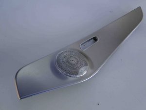 MERCEDES C KLASA W 205 LISTWA CHROM W DRZWI PRAWE