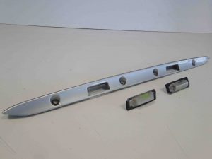 MERCEDES E KLASA W 210 LIFT LISTWA TABLICY TYLNA