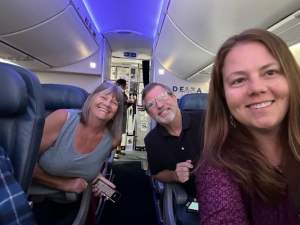 Parentals and me flying to Minnie!