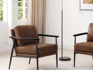 KY469 BRONX CHAIR BLACK ARM LIFESTYLE (1) SQ