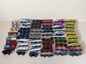 プラレール　はやぶさ・こまち・ひのとり・EF65 1071・ハッピーライナー