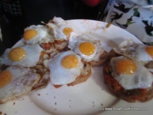 Crispy quails egg with pisto