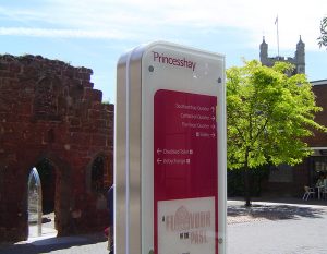 Totem with text ranged in direction of travel