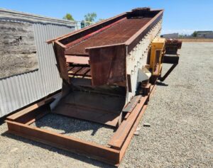 VIBRATING SCREEN - EL RUSS 6’ wide x 20’ long, triple deck incline vibrating screen