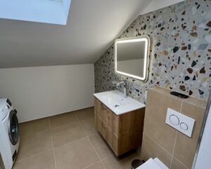 Loft Apartment Postira Bad Übersicht rechts