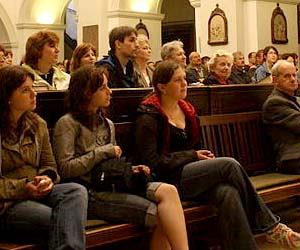 People at church by Frettie