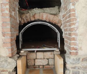 Restauro di un antico forno a legna