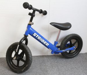 ストライダー青