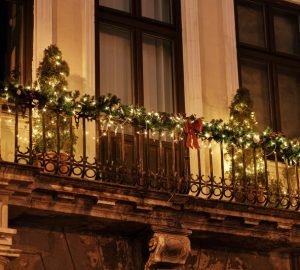 decorare il balcone a Natale