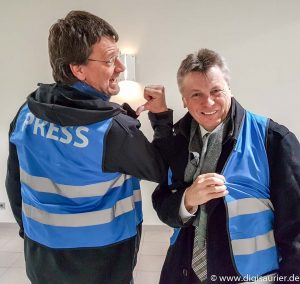 Digisaurier und Livestream - wir wollen Programm machen Die Digisaurier Christian Spanik und Martin Goldmann mit einer Livesendung von der CeBIT