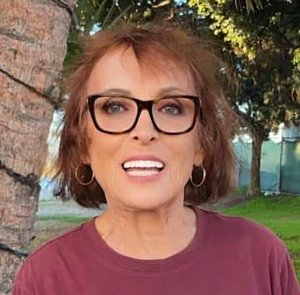 Author Cathy Scott
