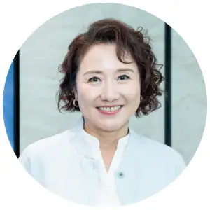 Belinda Au President of Chubb Life HK headshot
