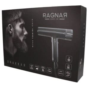 Fotografia del packaging de l'assecador Drakkar Foto de la caixa assecador de cabells Drakkar by Ragnar. Assecador de cabell (secador de cabell en format col·loquial o fins i tot secador de pel) també anomenat eixugacabells, eixugador de mà, assecador de mà o secador de mà.