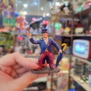 Boneco Pinguim do Batman com Guarda-chuva
