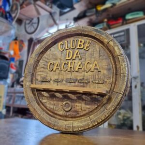 Placa Decorativa Clube da Cachaça Formato Barril