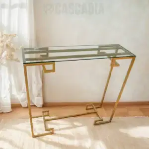 Console élégante en métal noir avec plateau en verre, parfaite pour une décoration intérieure contemporaine.