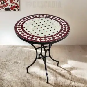 Table mosaïque marocaine ronde motif andalou terracotta et blanc sur pied en fer forgé noir
